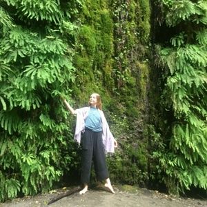 Meet your Posher, Lauren